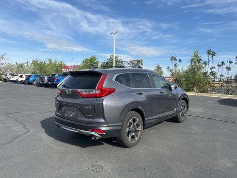 Used 2018 Honda CR-V Touring image 4
