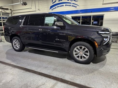 New 2026 Chevrolet Suburban Premier w/ Sun And Tow Package image 12