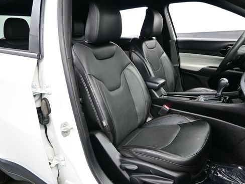Used 2023 Jeep Compass Limited AWD/4WD image 16