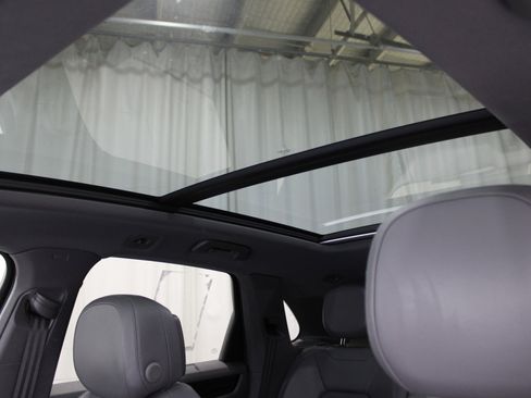 Used 2019 Porsche Cayenne image 33