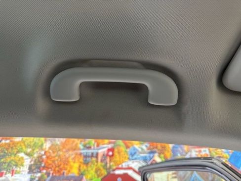 Used 2023 Jeep Renegade Latitude image 35