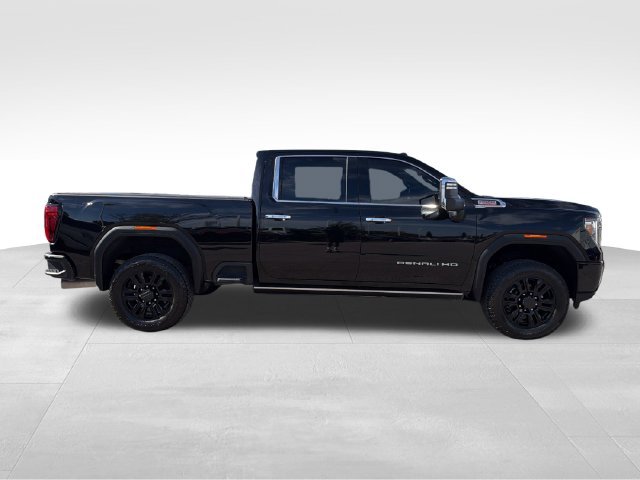 Used 2023 GMC Sierra 2500 Denali w/ Denali Black Diamond Edition AWD/4WD image 8