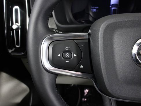 Certified 2026 Volvo XC40 B5 Plus w/ Protection Package Premier image 10