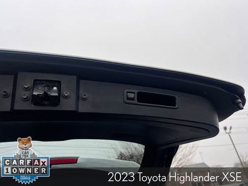Used 2023 Toyota Highlander XSE image 16