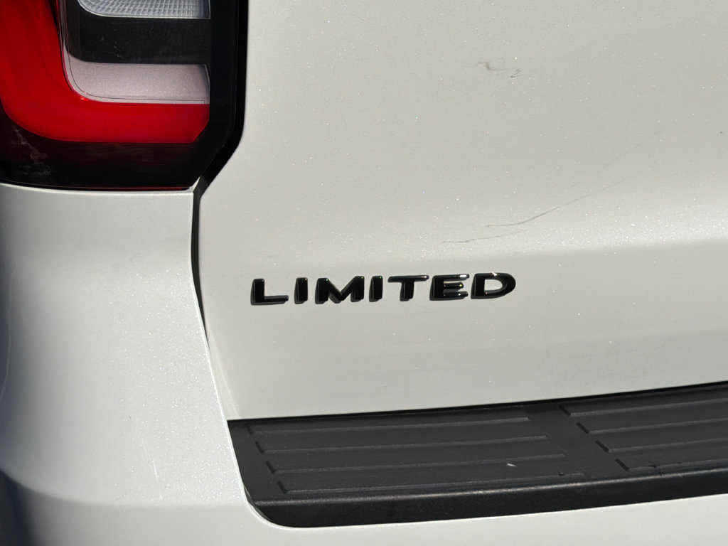 Used 2023 Ford Expedition Limited RWD image 16