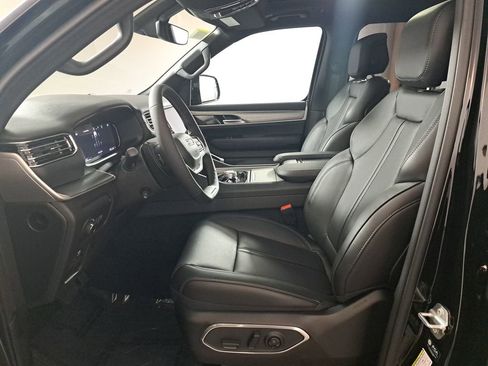 New 2026 Jeep Grand Wagoneer 4WD image 12