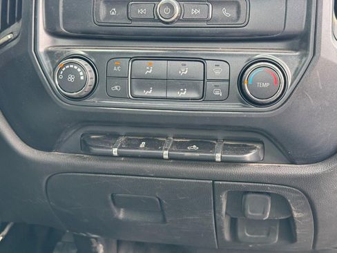 Used 2018 Chevrolet Silverado 1500 W/T w/ WT Convenience Package AWD/4WD image 17