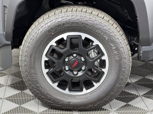 New 2025 Toyota Tacoma TRD Off-Road AWD/4WD image 25
