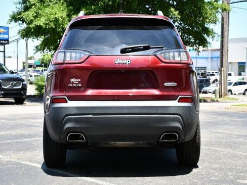 Used 2019 Jeep Cherokee Latitude w/ Cold Weather Group AWD/4WD image 6