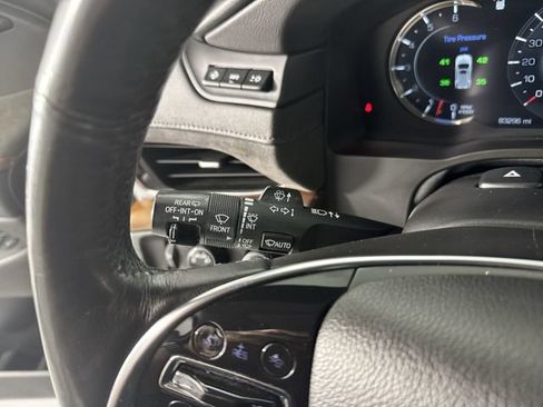Used 2019 Cadillac Escalade ESV Luxury AWD/4WD image 15