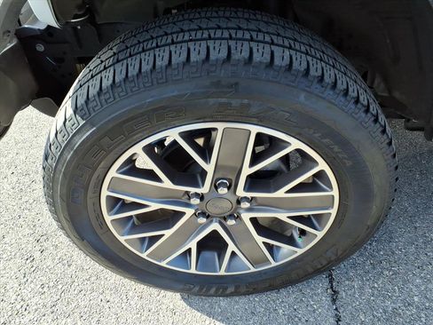 Used 2023 Jeep Wrangler Unlimited Sahara image 10