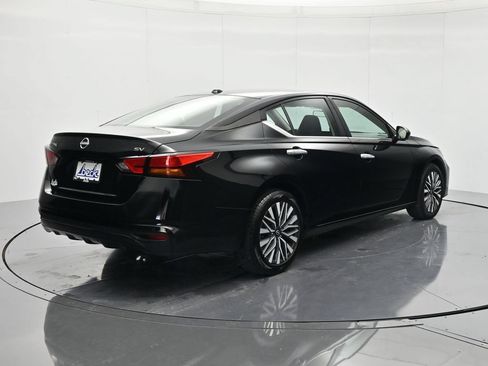 Certified 2024 Nissan Altima 2.5 SV FWD image 5