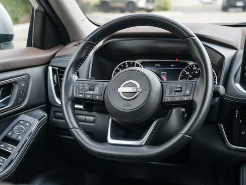 Used 2023 Nissan Rogue SL w/ SL Premium Package AWD/4WD image 11