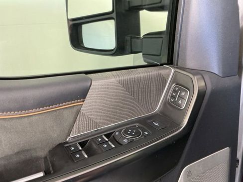 Used 2024 Ford F350 Platinum w/ Tremor Off-Road Package AWD/4WD image 8