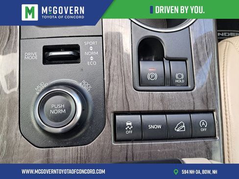 Used 2022 Toyota Highlander Platinum AWD/4WD image 30