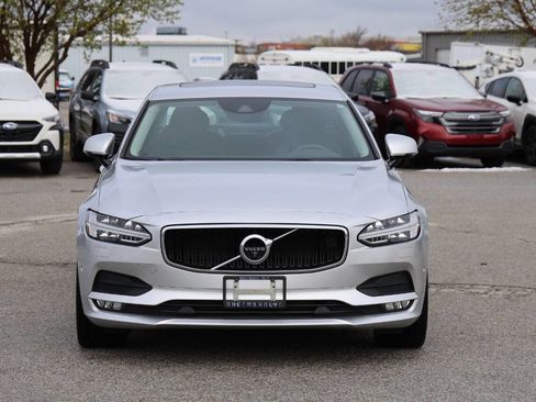 Used 2018 Volvo S90 T5 Momentum w/ Convenience Package image 5