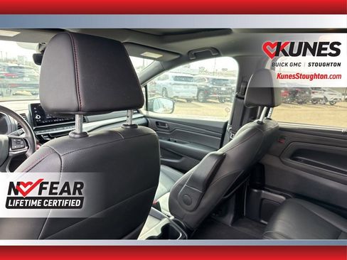 Used 2025 Honda Odyssey Sport-L image 41