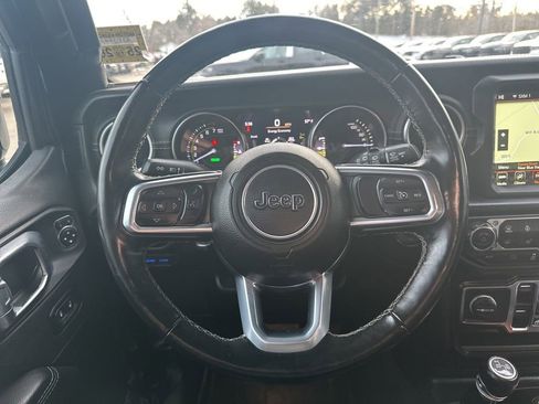 Used 2022 Jeep Wrangler Unlimited Sahara w/ Cold Weather Group image 18