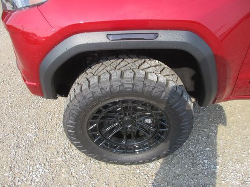 New 2026 GMC Canyon AT4 AWD/4WD image 12