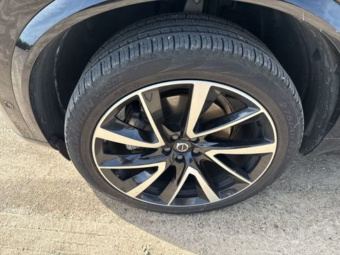 Used 2024 Volvo XC90 B6 Plus w/ Protection Package Premier AWD/4WD image 6