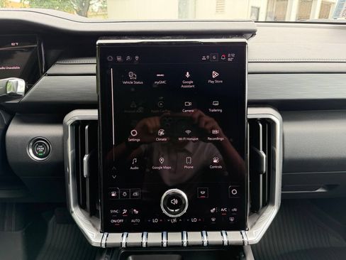 New 2027 GMC Acadia Elevation w/ Elevation Premium Package AWD/4WD image 20