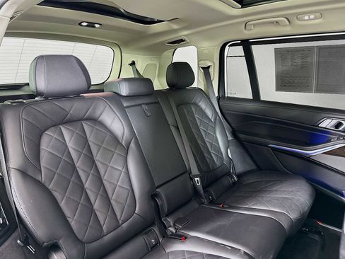 Used 2023 BMW X7 xDrive40i w/ Premium Package image 28