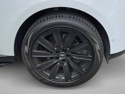 Certified 2023 Land Rover Range Rover Long Wheelbase SE AWD/4WD image 26