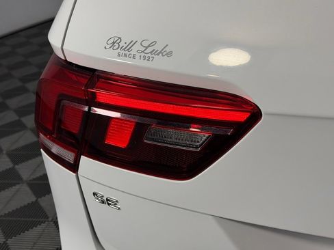 Used 2024 Volkswagen Tiguan SE AWD/4WD image 22