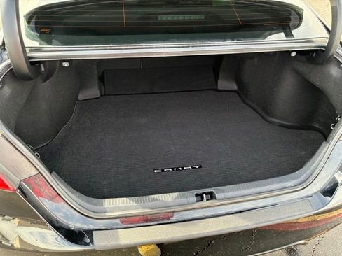 Used 2022 Toyota Camry SE image 19