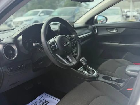 Used 2021 Kia Forte LXS FWD image 9