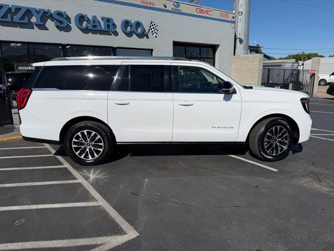 Used 2025 Ford Expedition Max Platinum AWD/4WD image 8