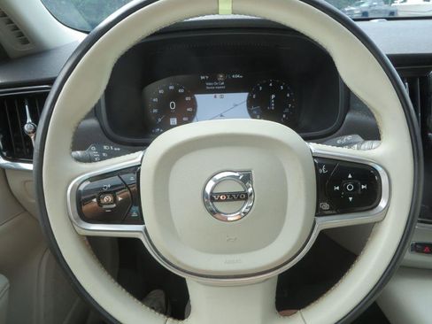 Used 2018 Volvo V90 T6 Cross Country w/ Convenience Package AWD/4WD image 12