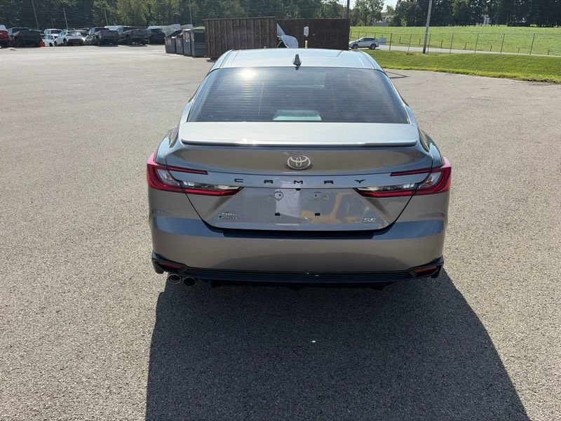 Used 2025 Toyota Camry SE w/ Convenience Package AWD/4WD image 4