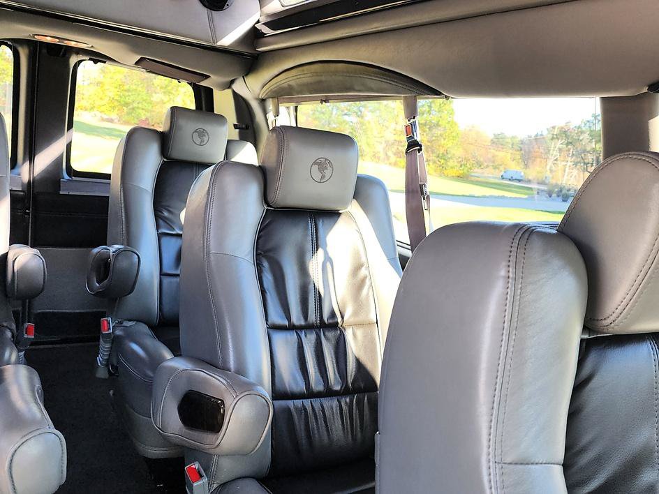 Used 2017 GMC Savana 2500 Extended RWD image 5