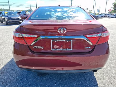 Used 2016 Toyota Camry XSE w/ Moonroof Package FWD image 6