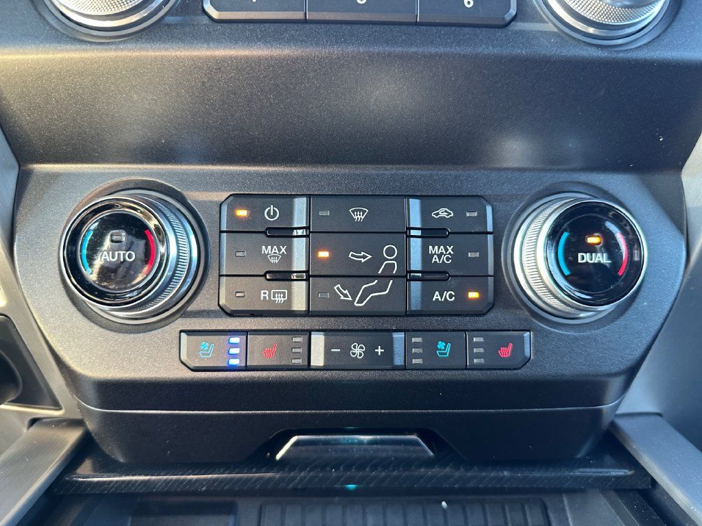 Used 2021 Ford F350 Platinum w/ Tremor Off-Road Package AWD/4WD image 21