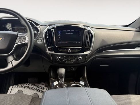 Used 2023 Chevrolet Traverse LT FWD image 11
