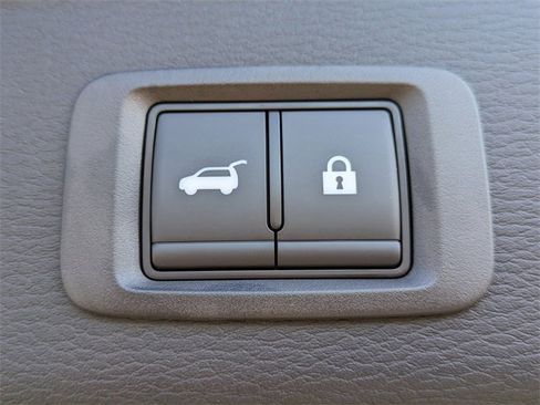 New 2025 Mitsubishi Outlander SE image 14