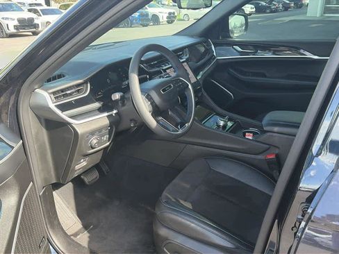 Used 2024 Jeep Grand Cherokee Trailhawk w/ Luxury Tech Group III AWD/4WD image 12
