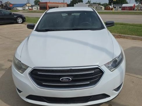 Used 2018 Ford Taurus Police Interceptor AWD image 9