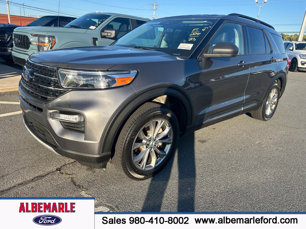 Used 2023 Ford Explorer XLT w/ Equipment Group 202A AWD/4WD image 1