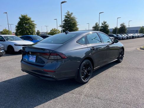 New 2025 Honda Accord SE image 3