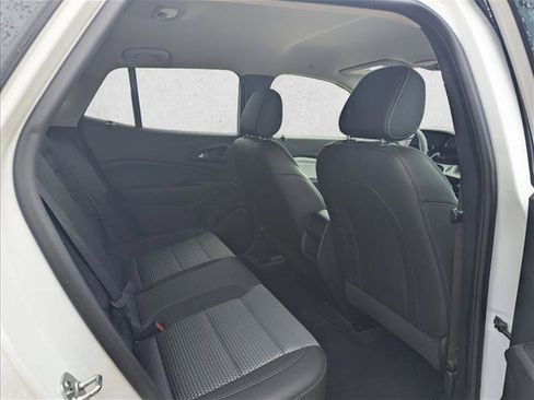 Used 2025 Chevrolet Trax LT FWD image 14