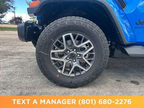 New 2026 Jeep Wrangler Unlimited Sahara AWD/4WD image 25