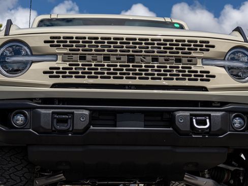 New 2025 Ford Bronco Badlands image 49