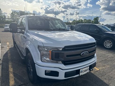 Used 2020 Ford F150 XLT w/ Equipment Group 302A Luxury AWD/4WD image 9