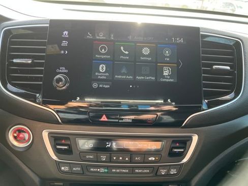 Certified 2022 Honda Pilot TrailSport image 26