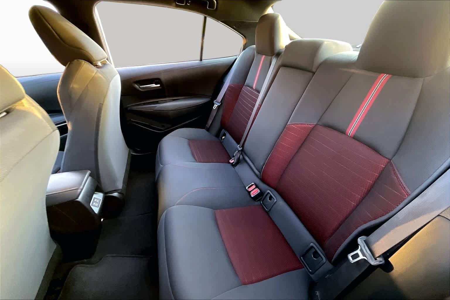 Used 2025 Toyota Corolla SE FWD image 20