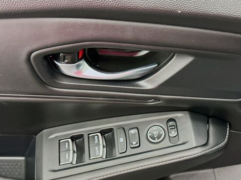 Used 2025 Honda Accord Sport image 15