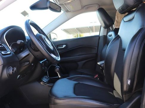 Used 2019 Jeep Compass Altitude image 10